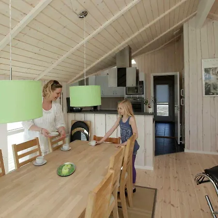 Four-bedroom Holiday In 1 Сasa de vacaciones Skibby