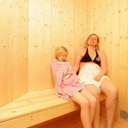 Сasa de vacaciones Four-bedroom Holiday In 1 *
